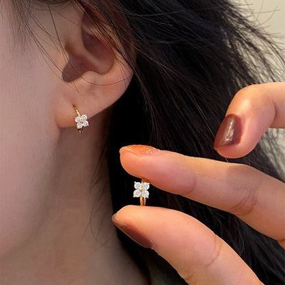 Small And Exquisite Temperament Entry Lux Four-leaf Clover Zircon Buckle Earrings