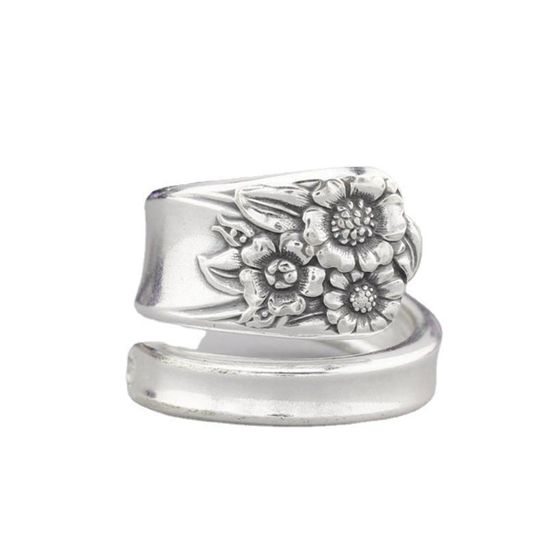 Fashion Retro Flower Shaped Ring