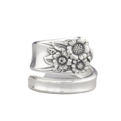 Fashion Retro Flower Shaped Ring