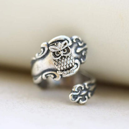 Fashion Retro Flower Shaped Ring