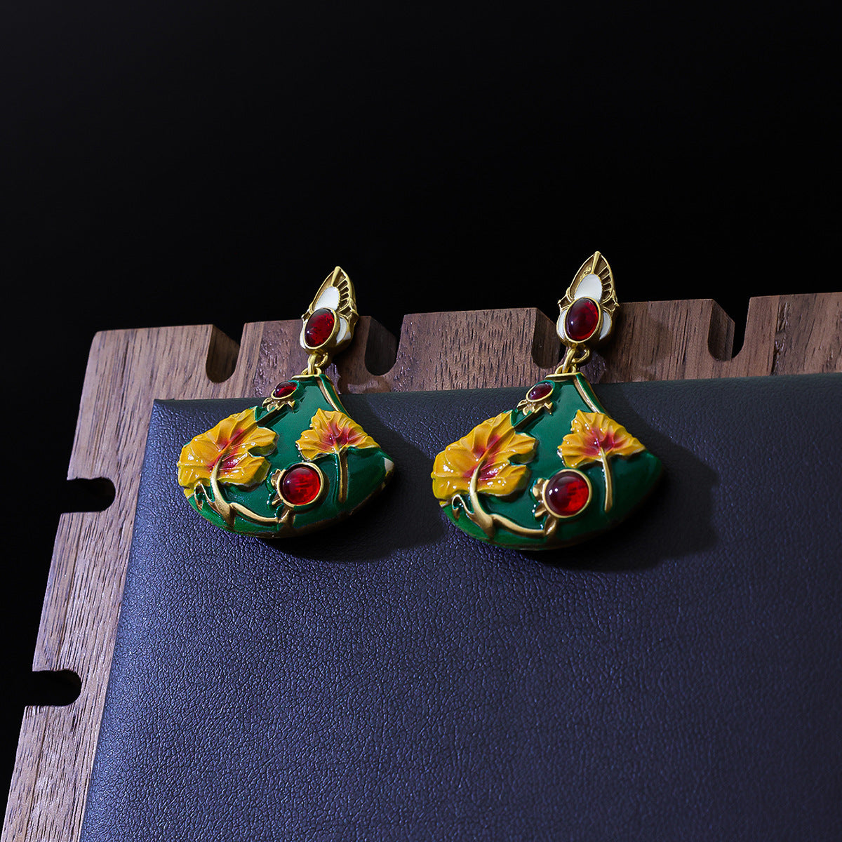 Earrings Retro Temperament Earrings Color Enamel Fan-shaped