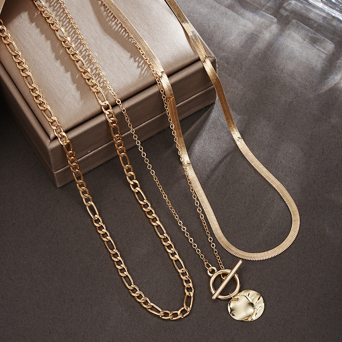 Fashion European And American Style Coin Wafer Pendant Snake Bones Chain
