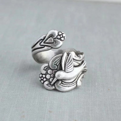 Fashion Retro Flower Shaped Ring
