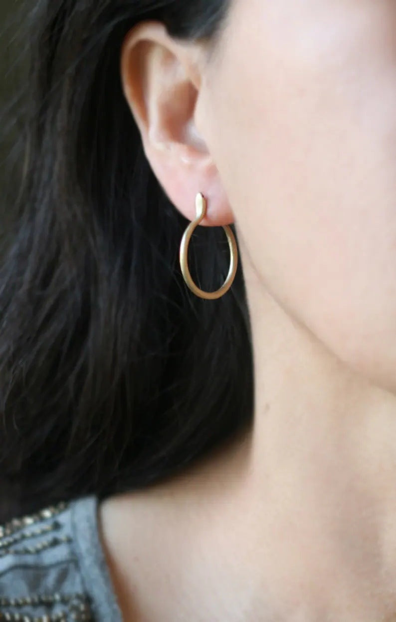 Retro Women's Temperamental Tassels Light Luxury Minority Earrings