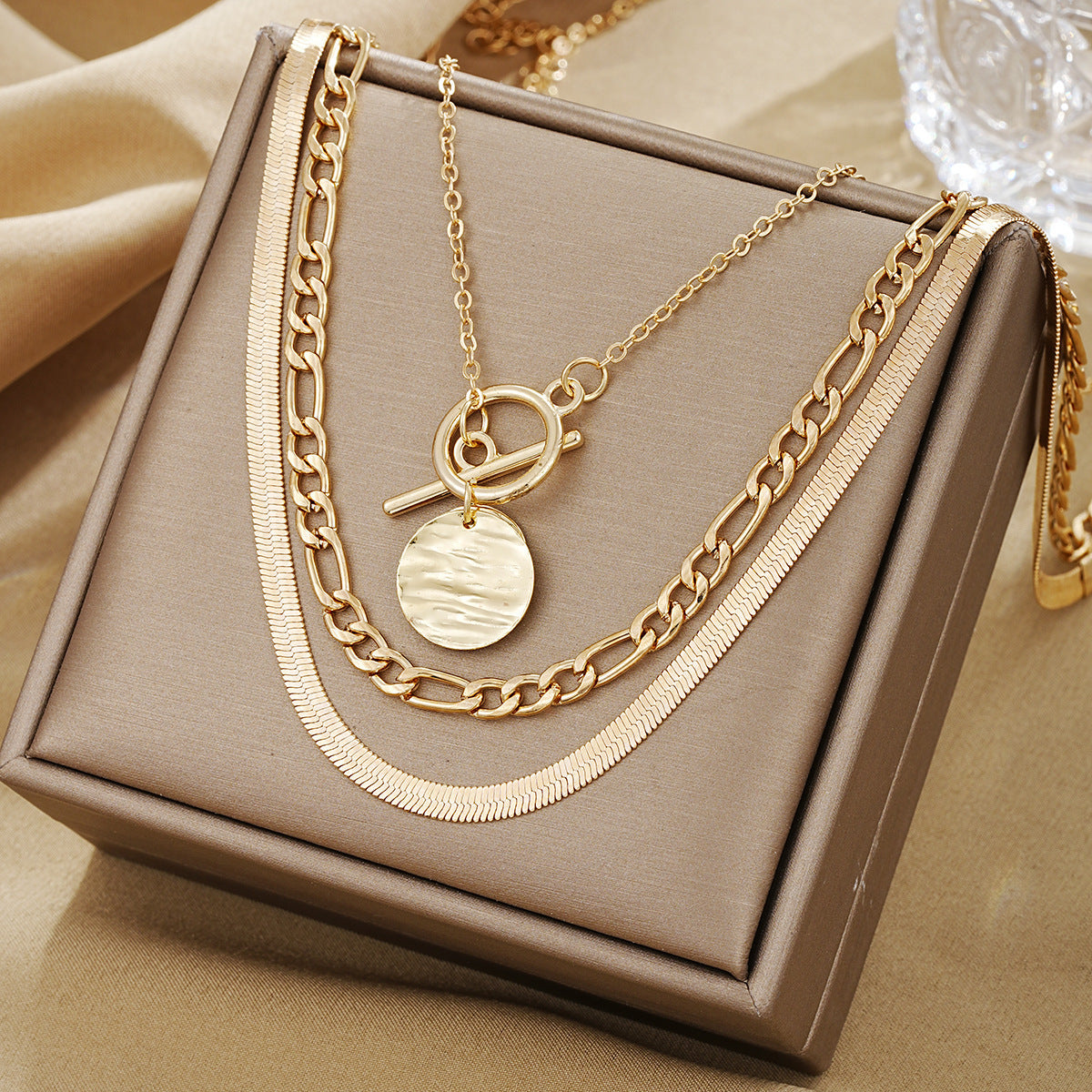 Fashion European And American Style Coin Wafer Pendant Snake Bones Chain